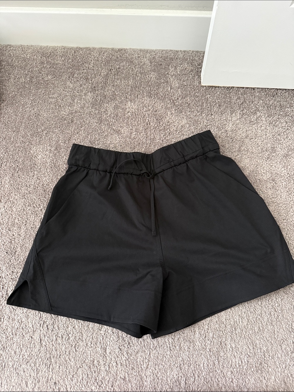 lululemon athletica Black Athletic Drawstring Shorts poplin like material